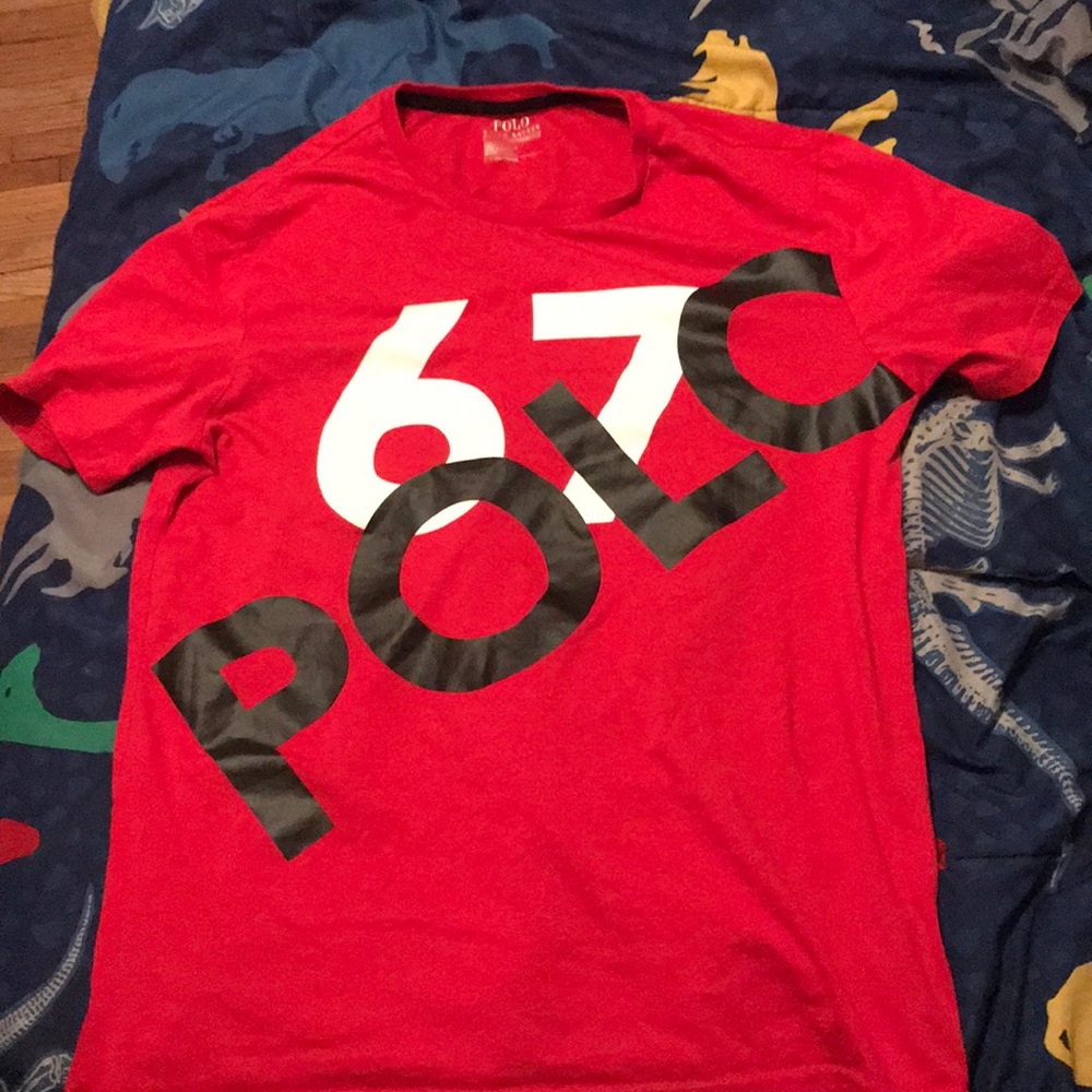 POLO USED T-SHIRT JUST TRYN AGET RID OF To small💙